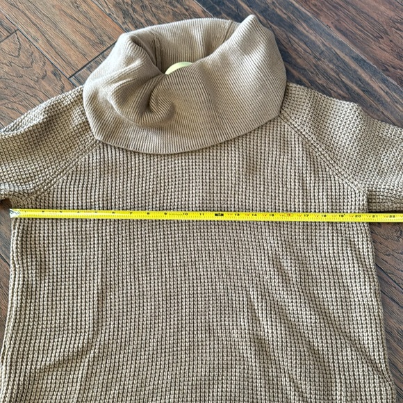 Michael Kors size small cowl neck sweater NWT - Picture 8 of 9